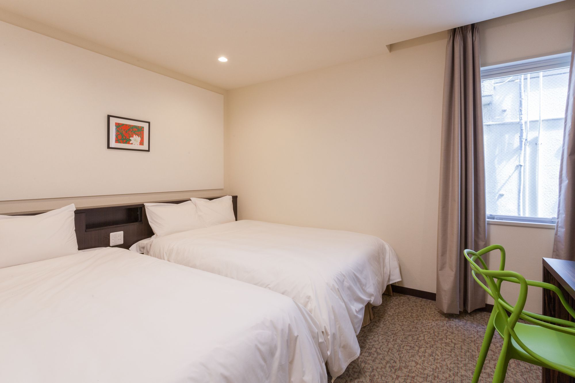 Отель Okinawa Kariyushi Lch. Premium Наха Экстерьер фото