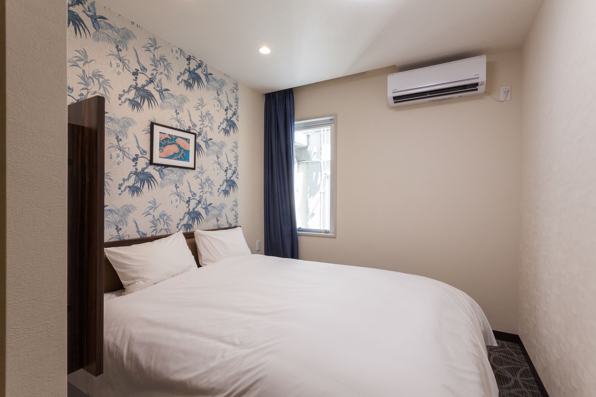 Отель Okinawa Kariyushi Lch. Premium Наха Экстерьер фото