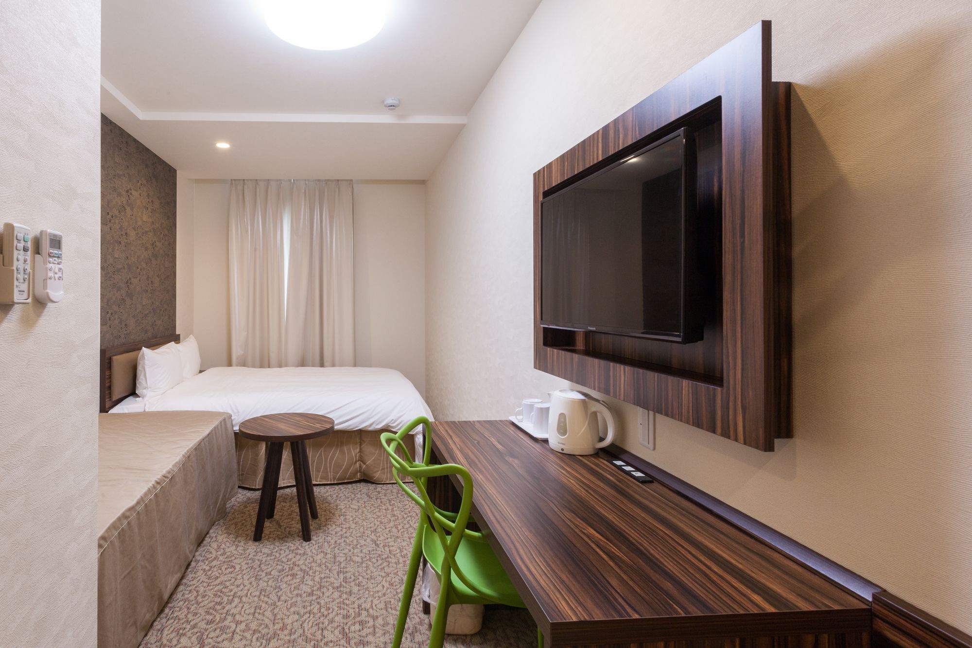 Отель Okinawa Kariyushi Lch. Premium Наха Экстерьер фото